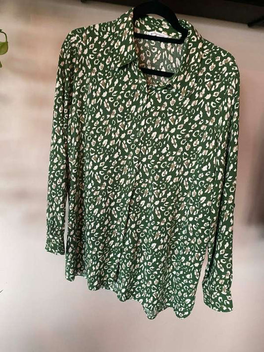 Græn skyrta Encentro