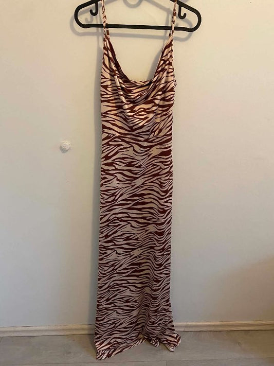 Gina tricot kjóll