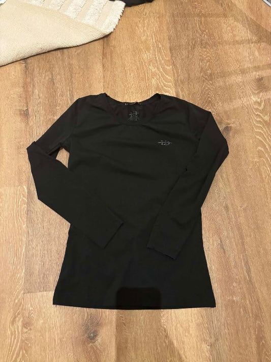 Black shirt