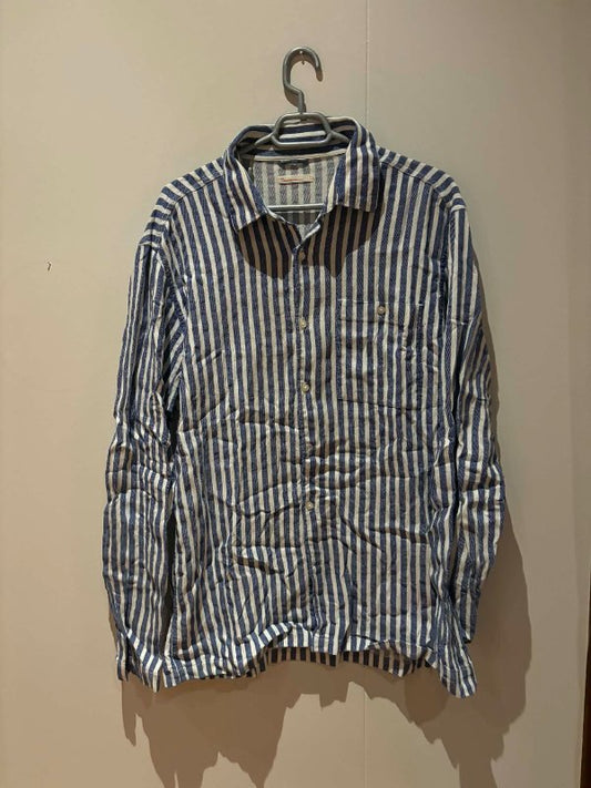 Blá röndótt skyrta