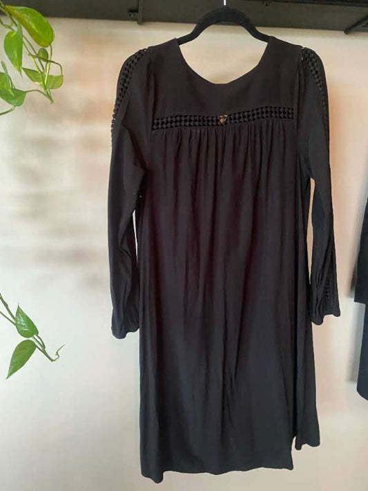 Svartur kjóll  Free/quent