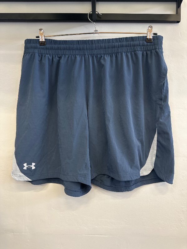 Under armour stuttbuxur