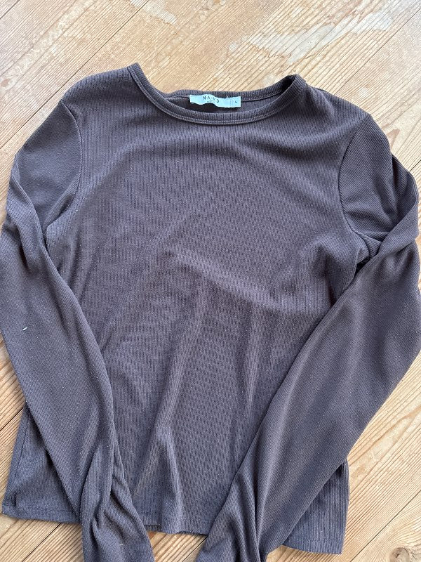 Brown longsleeve