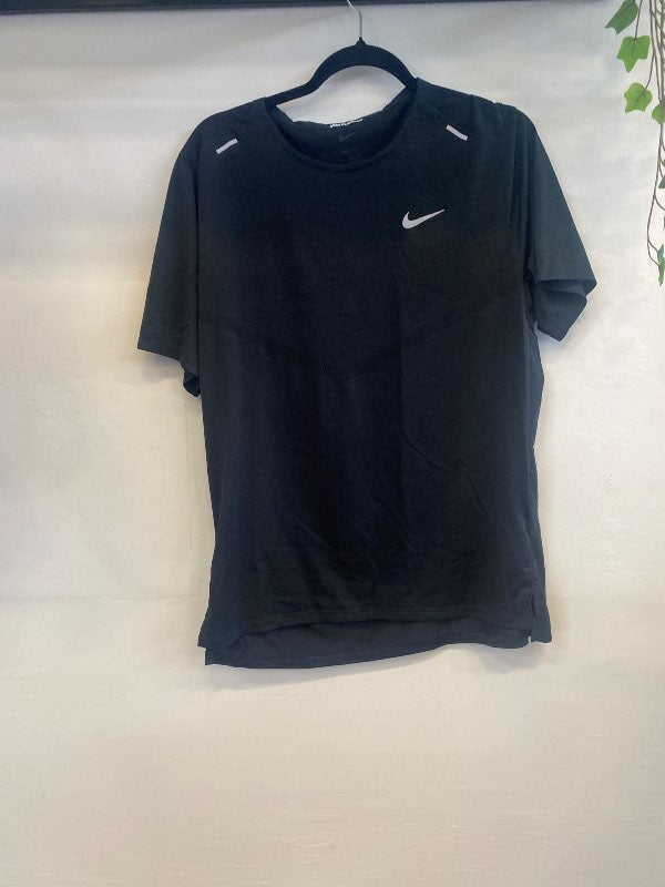 Nike svartur bolur