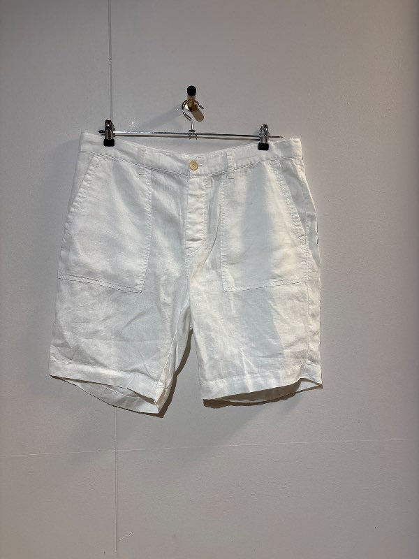 Benetton hör stuttbuxur