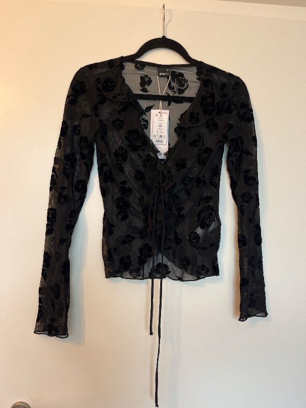 Gina tricot blúndubolur
