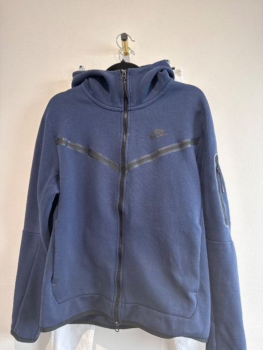 nike tech fleece