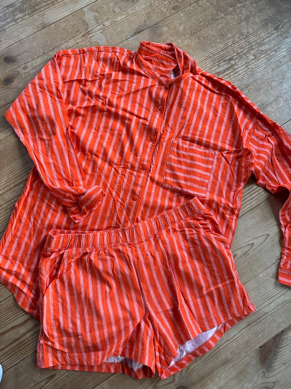 Orange pijama