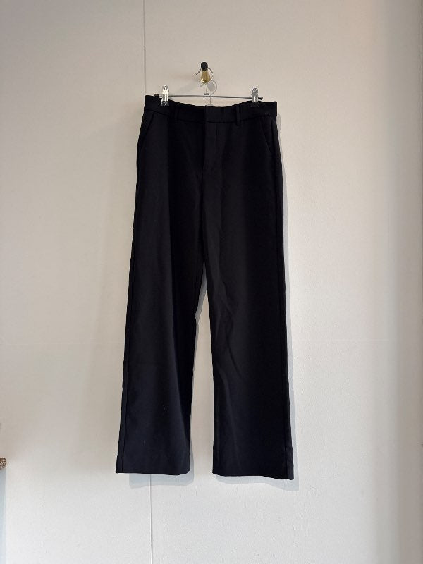 Ginatricot suitpants