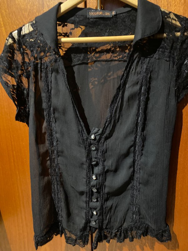 Blússa með blúndu