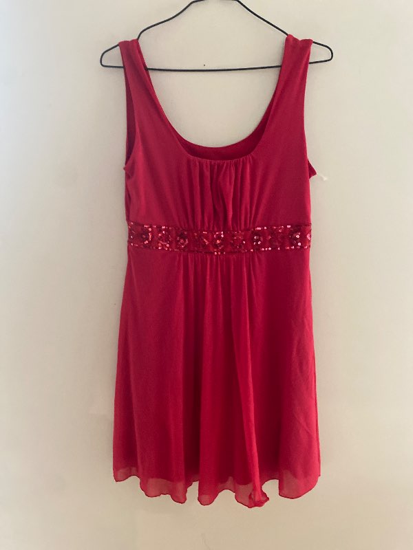 Rauður kjóll pallíettur