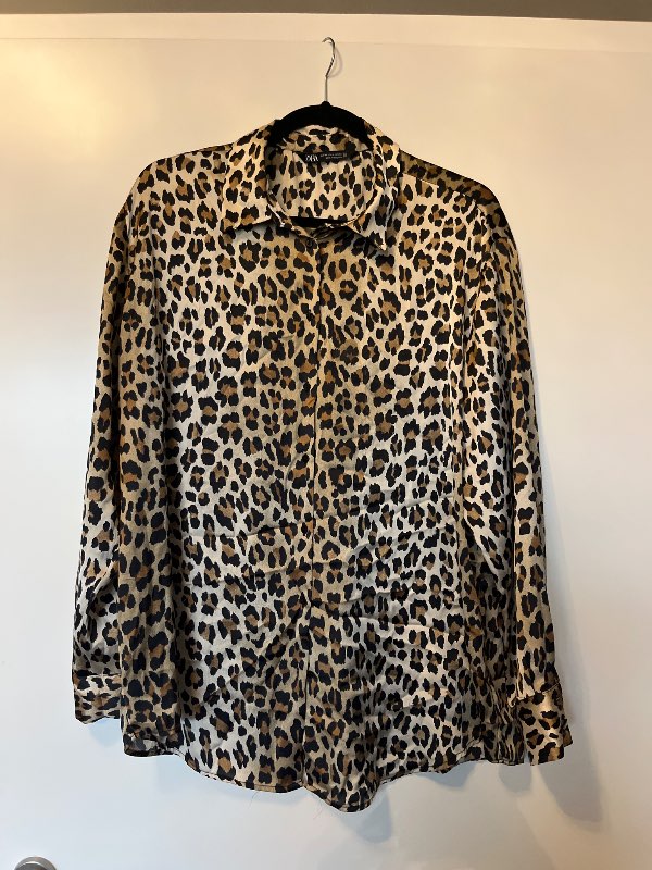 Zara leopard blússa