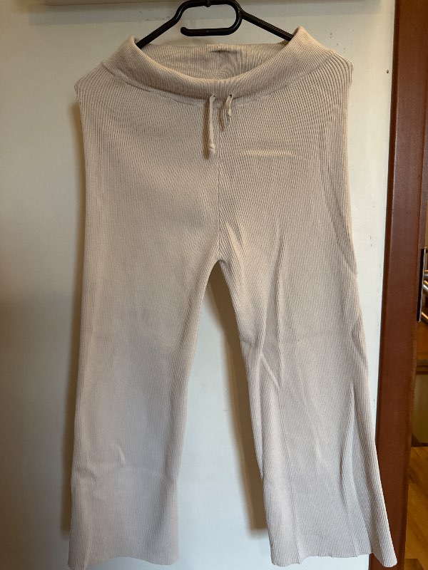 STRADIVARIUS cream buxur