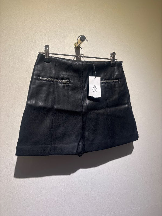 Nýtt Stradivarius pils/buxur