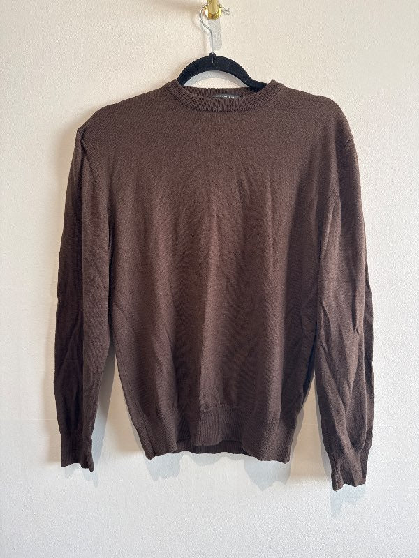Brown sweatshirt