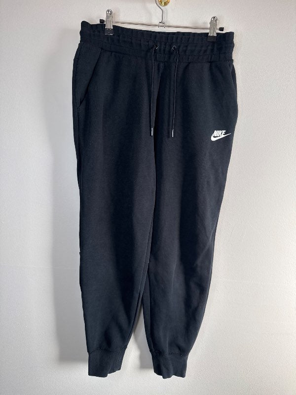 Nike svartar joggingbuxur