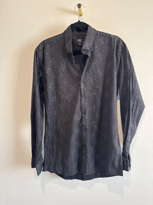 Black shirt