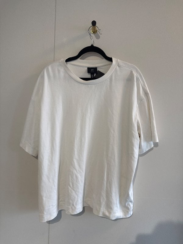 Hvitur loose fit bolur