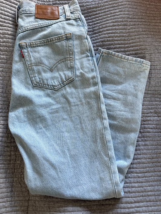 Levi’s 80s mom jens