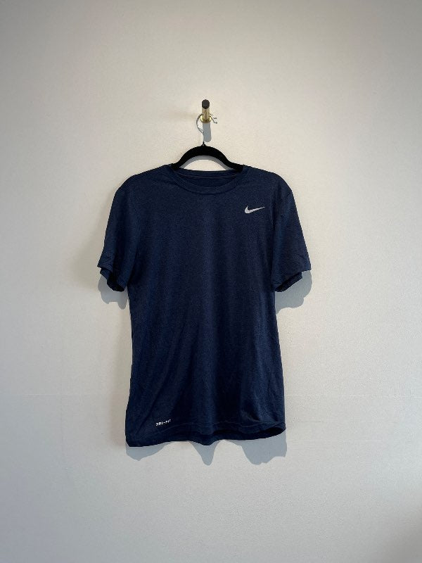 Nike stuttermabolur