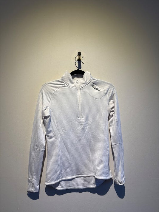 2XU white training top