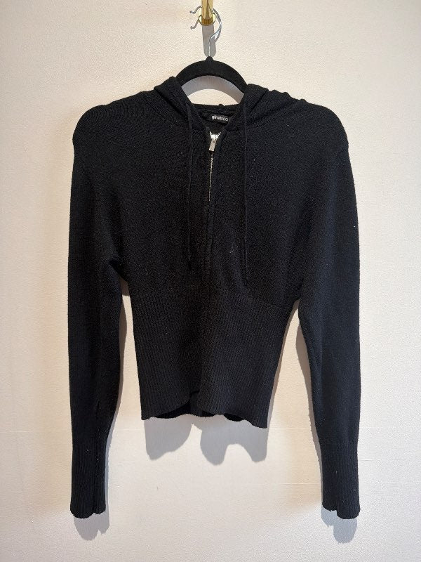 Gina tricot svört peysa