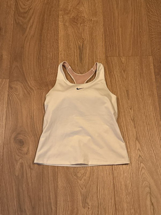 Nike íþróttabolur