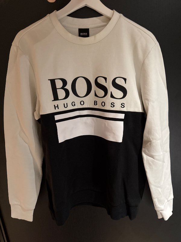 Hugo boss peysa