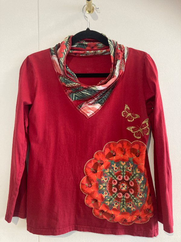 Síðerma toppur Desigual