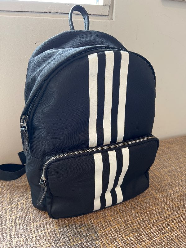 Adidas bakpokinn