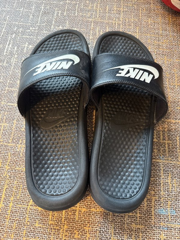 Nike sandalar