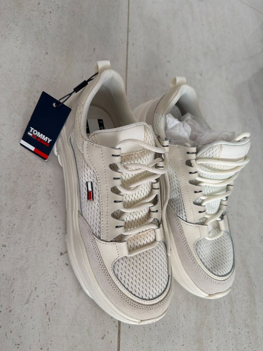 Skor tommy hvt