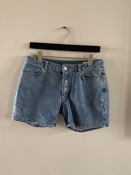 2nd one gallastuttbuxur