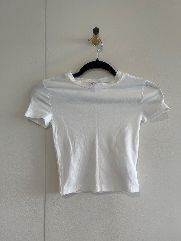 hvítur cropped bolur