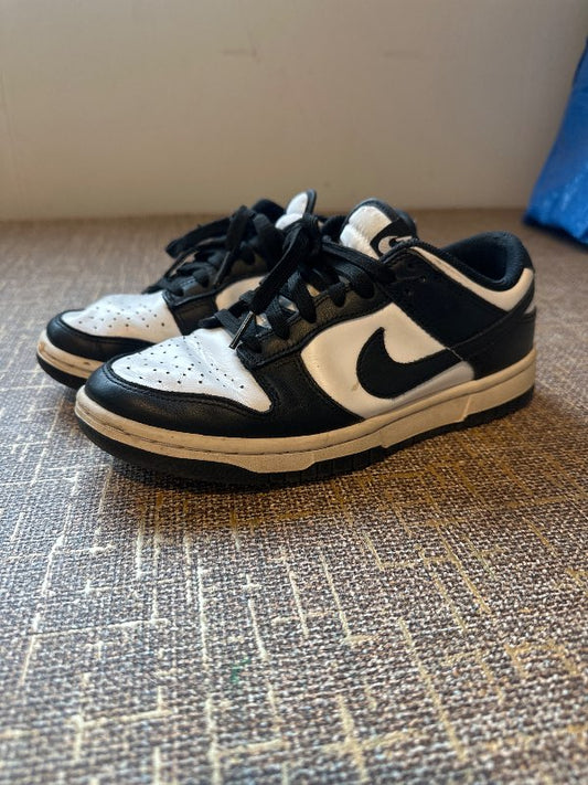 Nike panda