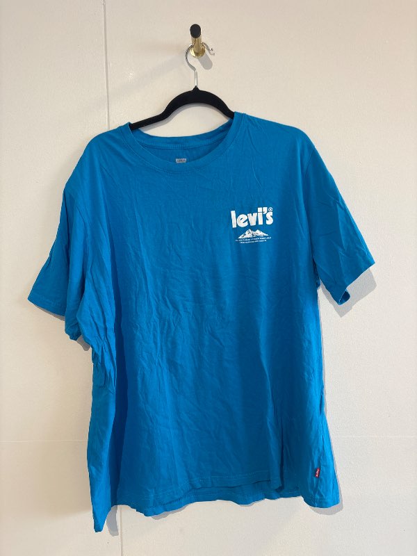Blár Levi’s bolur