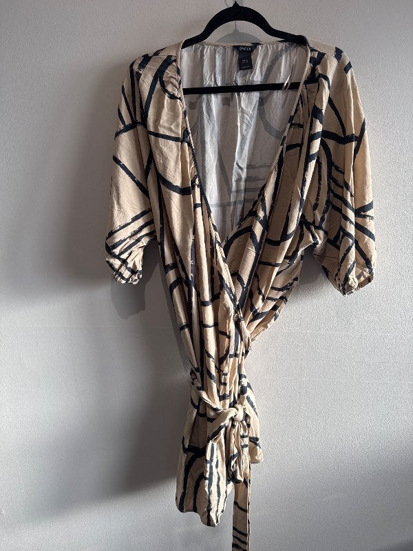 Lindex wrap around blússa