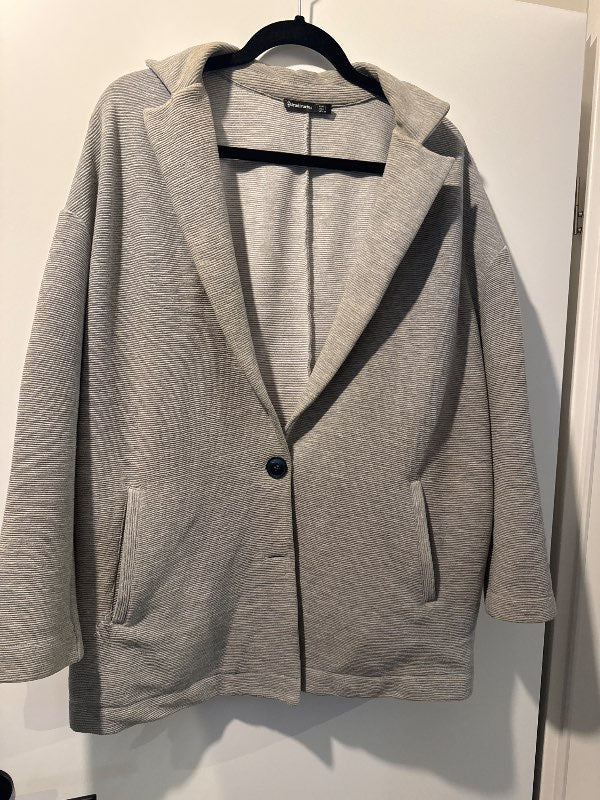 T- gráe blazer