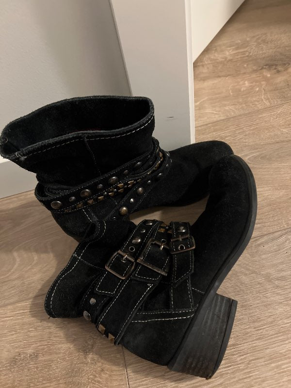 Tamaris rúskinn boots