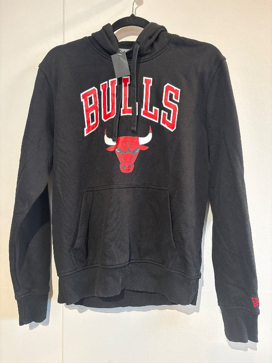 bulls peysa