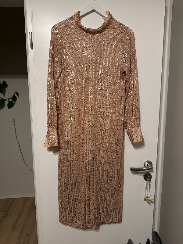 Glitter dress Stylecheat