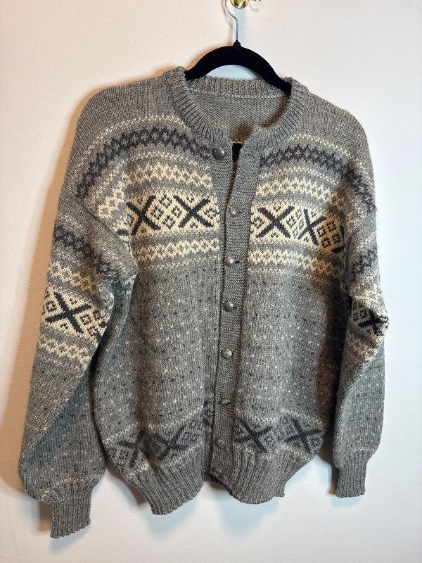 Knitted vintage VV