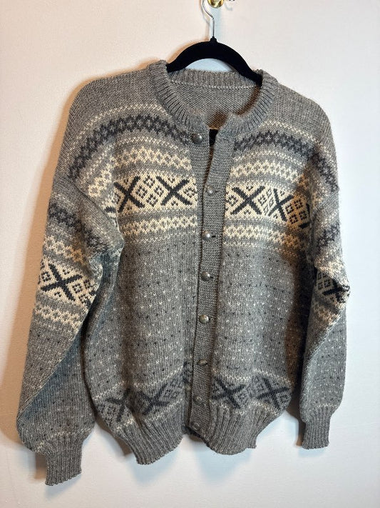 Knitted vintage VV