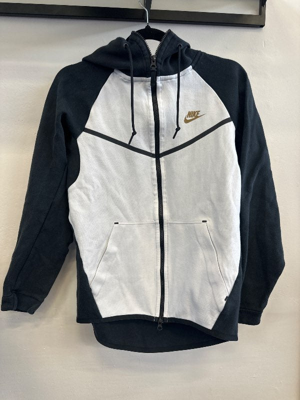 Nike peysa