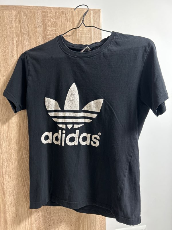 Adidas bolur