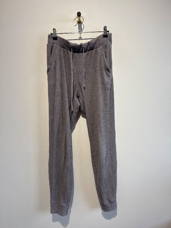 Alo jogging pants