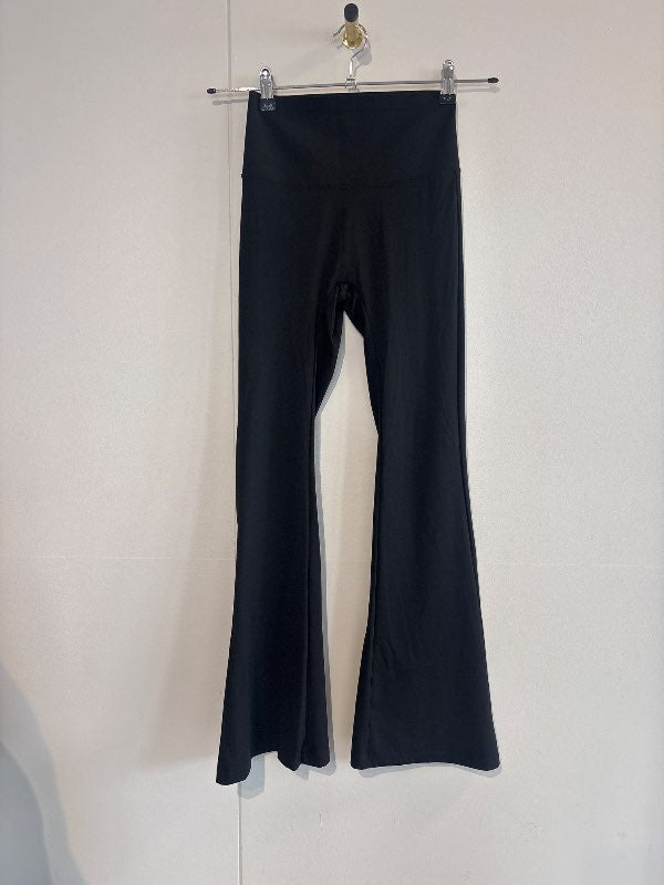 Útvíðar svartar leggings