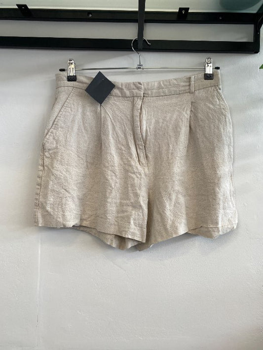 Beige stuttbuxur