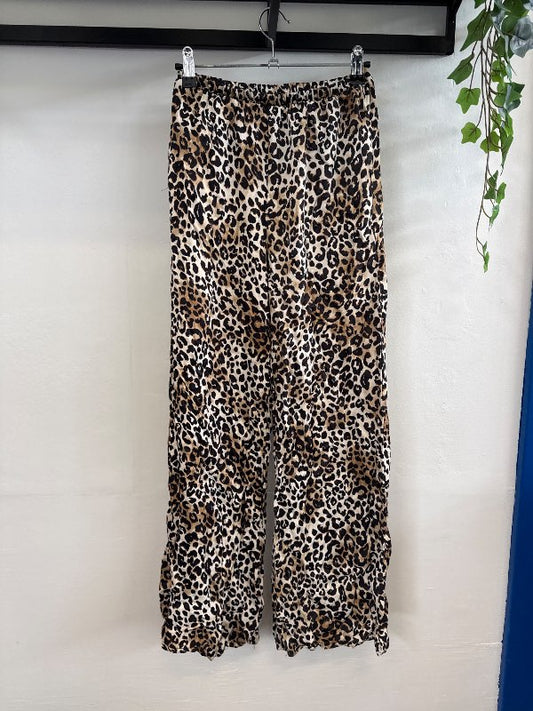 Bershka buxur