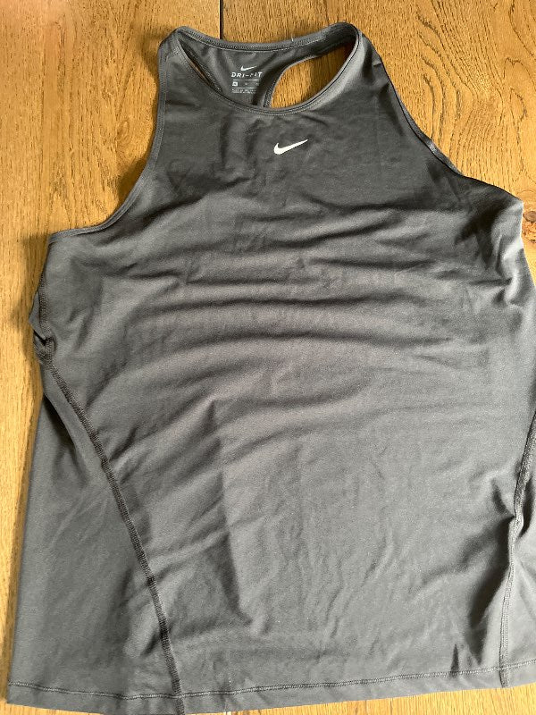 Nýr Nike íþróttabolur